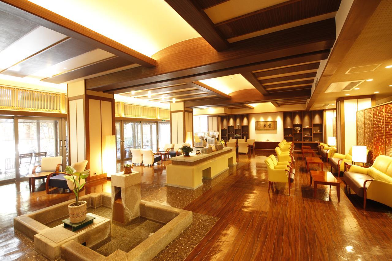 Shimobe Hotel Minobu Buitenkant foto