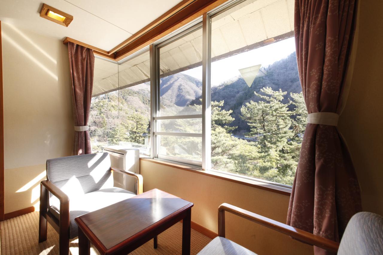 Shimobe Hotel Minobu Buitenkant foto