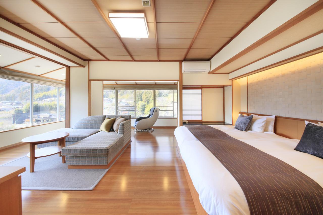 Shimobe Hotel Minobu Buitenkant foto